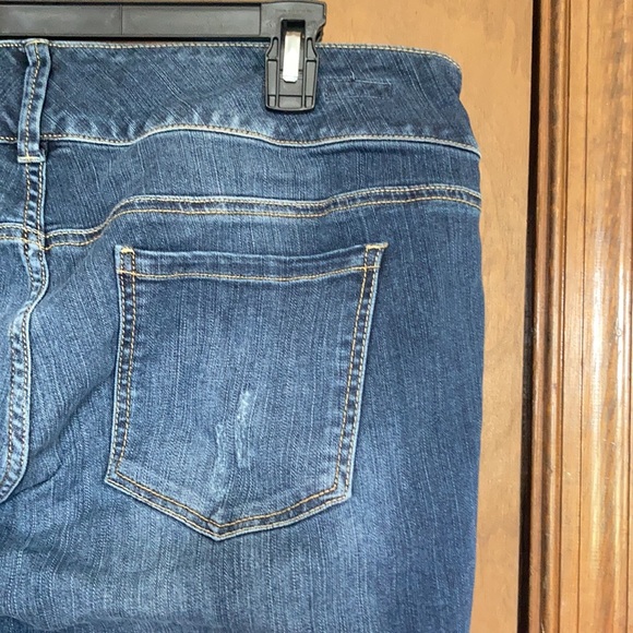 Torrid distressed jegging 22T - Picture 12 of 15